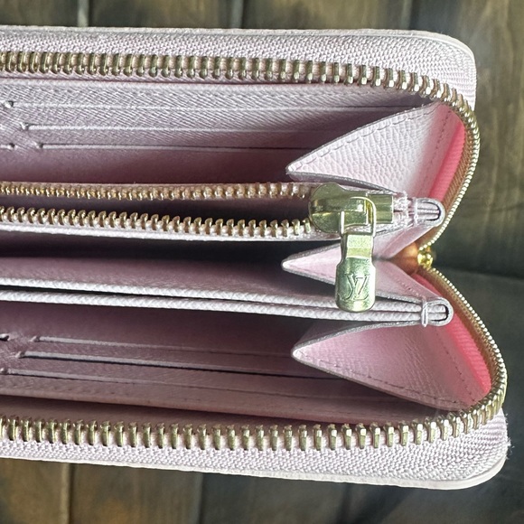 TRADED❤️LE Louis Vuitton By the Pool Zippy wallet ombré card hold giant mono - Picture 11 of 13